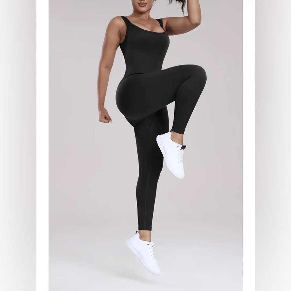 NWT Solid Black Color Seamless Ribbed Fitted Style Body Jumpsuit - Picture 3 of 11